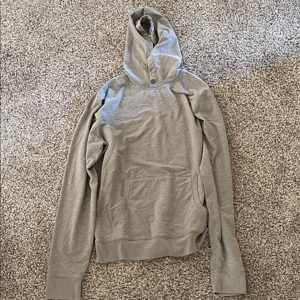 Vuori Men’s Taupe Performance Knit Hoodie – DreamKnit Style – Size M